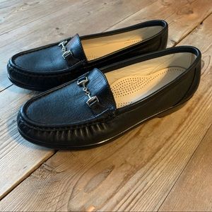 NWOT SAS black loafers